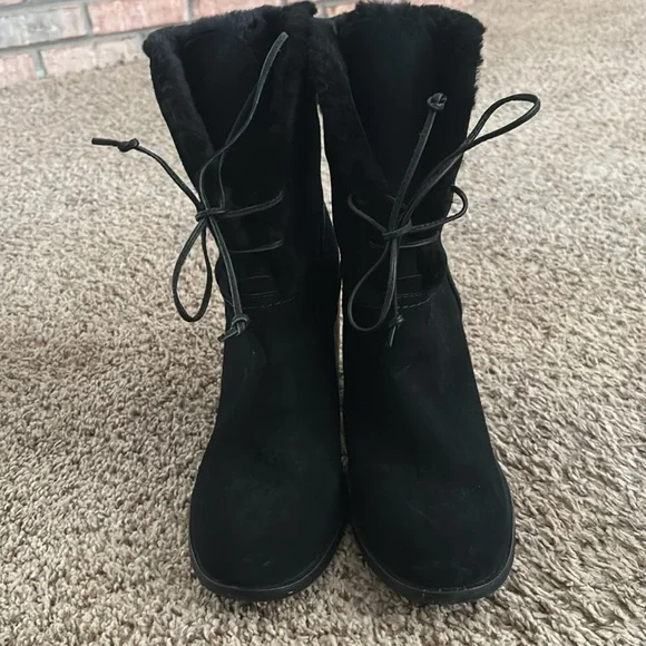 UGG JERENE BLACK BOOTS - size 9.5 - Picture 9 of 10